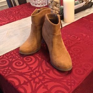 Liliana Brown Faux Suede Booties Size 8